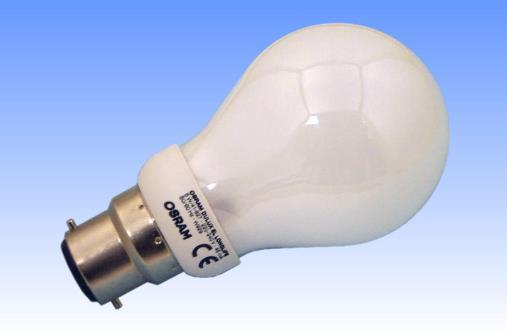 OSRAM žarulja s temperaturom boje od 2700 K daje toplije svjetlo od Philips CFL koje je hladnije.