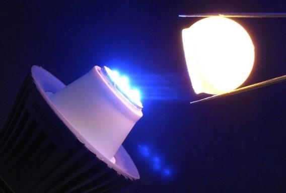 LED [14] LED rasvjeta ima takve karakteristike zbog čega je ona prikladna za primjenu u različitim uvjetima i zahtijevanjima za rasvjetu.