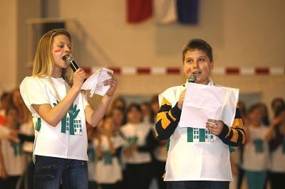 A škla se, ka št je i istaknula ravnateljica Tanja Stankvić u uvdnm dijelu prgrama, mže phvaliti brjnim sprtskim uspjesima, pznatim sprtašima i limpijcima te velikim brjem učenika u prilg čemu gvre