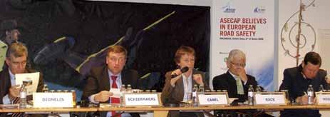 Konferencija ASECAP vjeruje u sigurnost na europskim cestama Dan poslije redovne sjednice Upravnog odbora Europskog udruženja koncesionara za autoceste (ASECAP) održana je, 2. ožujka 2009.