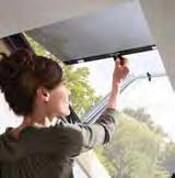 Zato što štiti od oštećenja: prozor, unutrašnju roletnu, pod i nameštaj u potkrovlju.