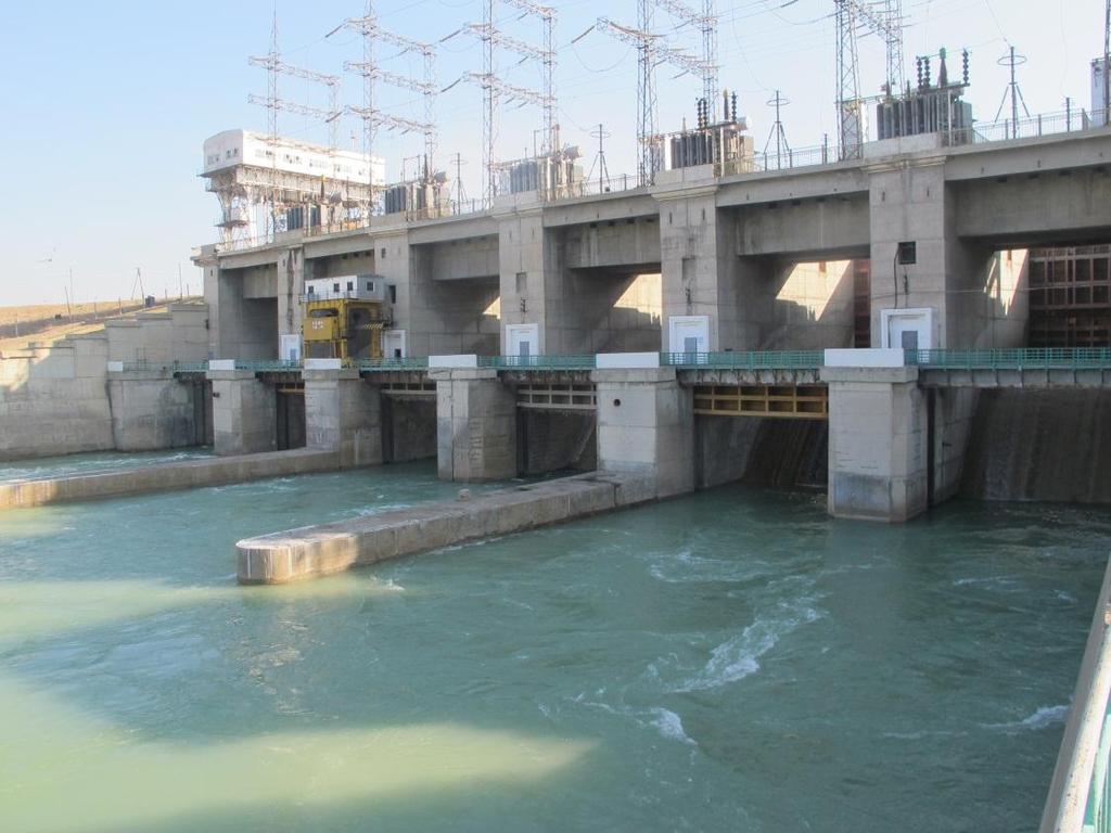 Tipični primjer hidroelektrane: Sanacija hidroelektrane, 126 MW, Tadžikistan Climatic Scenario: REG-Central Turbine Scenario: 6N 3500 3000 2500 2000 Q_in [m3/s] Q_turb [m3/s] Q_spill [m3/s] Q_out