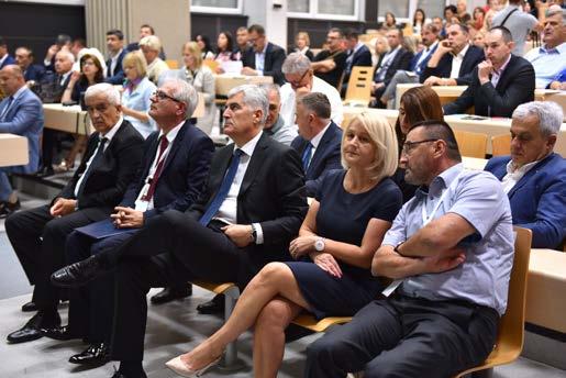 Na Simpoziju su nazočili predstavnici svih transfuzijskih centara iz Bosne i Hercegovine Dugogodišnja suradnja SKB Mostar i KBC Zagreb Doc. dr. sc.