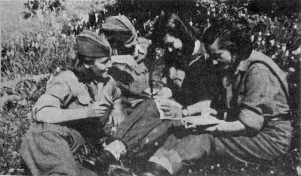 Neposredno pred početak 6. neprijateljske ofanzive upućen sam na prostor Kladanj - Olovo sa zadatkom da do Štaba 27. divizije prenesem određenu poštu. Taj put je bio osobito dug i naporan.