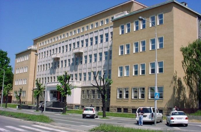 1.2.1.SEDIŠTE VIŠEG SUDA U BEOGRADU Privremeno sedište Višeg suda u Beogradu je u zgradi pravosudnih organa u Katanićevoj ulici broj 15, u kojoj zgradi se nalazi i odelјenje za prethodni postupak,