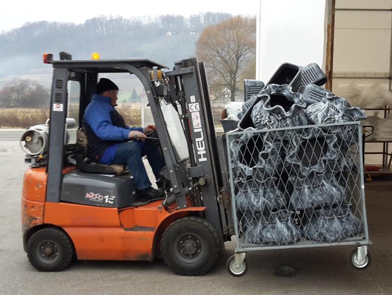 Gornje dvije razine su više i služe za uskladištenje Euro paleta na kojima se nalaze gotovi proizvodi pripremljeni za skladištenje ili proizvodi u žičanim boks-paletama.