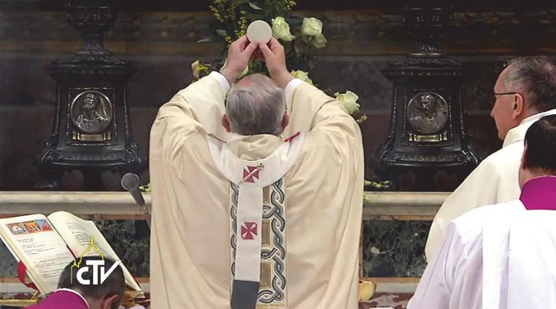 33), Papa Franjo istaknuo je kako vrag ima dva moćna oružja u uništavanju Crkve, a to su podjele i novac. Tako je od samog početka: ideološke i teološke podjele ranjavale su Crkvu.