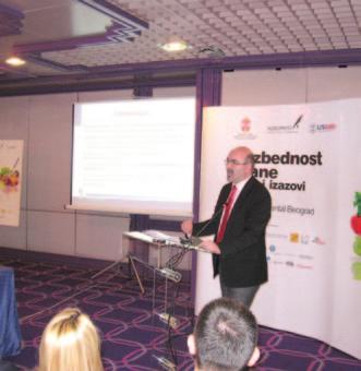 Конференција о безбедности хране Др Дејан Крњаић, директор АТС-а Dejan Krnjaić, PhD, ATS director Конференцију о безбедности хране организовало је Удружење новинара за пољопривреду Агропрес 17.