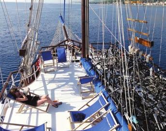 Ovdje ćemo uživati u prekrasnom pogledu na grad Vrbnik, poznatom po vinu Žlahtina. Povratak u Krk kasno poslijepodne, večera na brodu i noćenje.