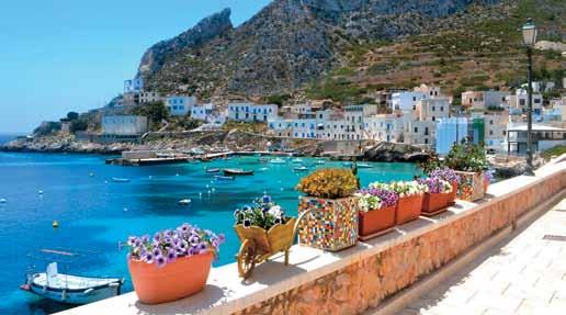 SICILIJA Italija Sicilija je najveće ostrvo Mediterana deo je Italije ali uz kulturu, običaje i veoma specifičnu svakodnevicu zapravo je kao zemlja za sebe.