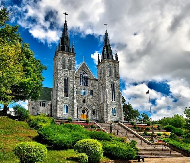 Naši župljani daruju Misne nakane od 23. lipnja do 30. lipnja Graditeljski fond: Catholic Cemeteries 150 Z. Vlasteličić 150 M. Pavlović 100 M. Juričević 100 P. Mrgan 100 A.