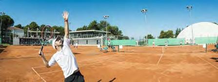 Umag Tennis Academy. Iskustvo za pamćenje. Umag Tennis Academy smješten je na atraktivnoj lokaciji, tik uz obalu Jadranskog mora u Katoro Resortu.