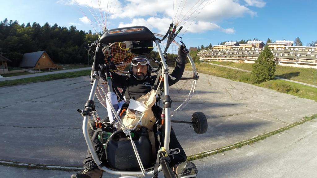 DRUGI DIO NAMJENA, POLOZAJ I OPIS LETJELIŠTA 2. Namjena letjelišta Letjelište Bjelašnica je prvenstveno namjenjeno za slobodno letenje paraglider-a.