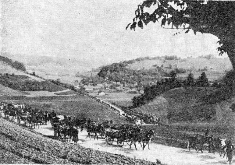 Maj 1945. Kolona 5. kozaračke brigade kroz Hrvatsko Zagorje pa-mitraljeza, 32 topa raznih kalibara, 795 kamiona i automobila, 100 motocikla i velike količine municije i ostalog ratnog materi jala.