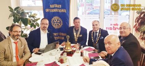 Na prigodnoj svečanosti, Rotary klub Bar je izvršio primopredaju završenih radova, a u ime Udruženja penzionera, rotarijancima se zahvalio gospodin Iso Matezić koji je istakao da je realizovani