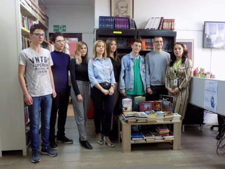 Interakt klub Leskovac je danas u prostorijama Narodne biblioteke "Radoje Domanović" obeležio Svetski dan knjige donacijom preko sto naslova u akciji "Doniraj knjigu".