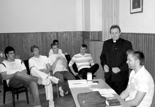 6 / 2008 8 Događanja u Subotičkoj biskupiji Hodočašće Sonćana u Doroslovo Na Dove se uvik išlo u Doroslovo. Na bunar svete vode, di se Gospa ukazala.