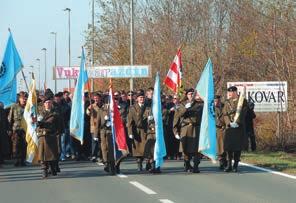 snimio D. T O T H "V ukovar je Lijepa Naπa, V ukovar je moja Hrvatska" naziv je komemorativnog programa ovogodiπnjeg Dana sjeêanja na ærtvu V ukovara 1991. I ove su se godine tim povodom 18.