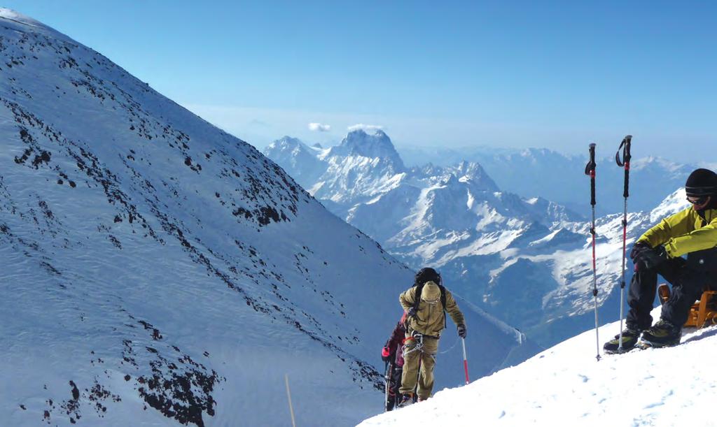 EKSPEDICIJA KAVKAZ 2016. DOŽIVLJAJI ZA TRAJNO PAMĆENJE Planina: Elbrus Vrh: Zapadni Elbrus 5642m, Istočni Elbrus 5621m Vrijeme ekspedicije: 7-21. jula 2016. god.