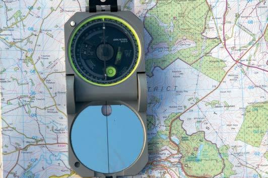 Orijentiranje karte kompasom Kompas nam može poslužiti da točno orijentiramo kartu 1.