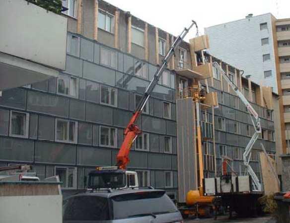 Višestambena zgrada na pet etaža sa 50 stanova, izgrañena 1957/58 Rekonstrukcija je provedena 2005-2006. godine Povećanje korisne površine zgrade s 2.789 m 2 na 3.